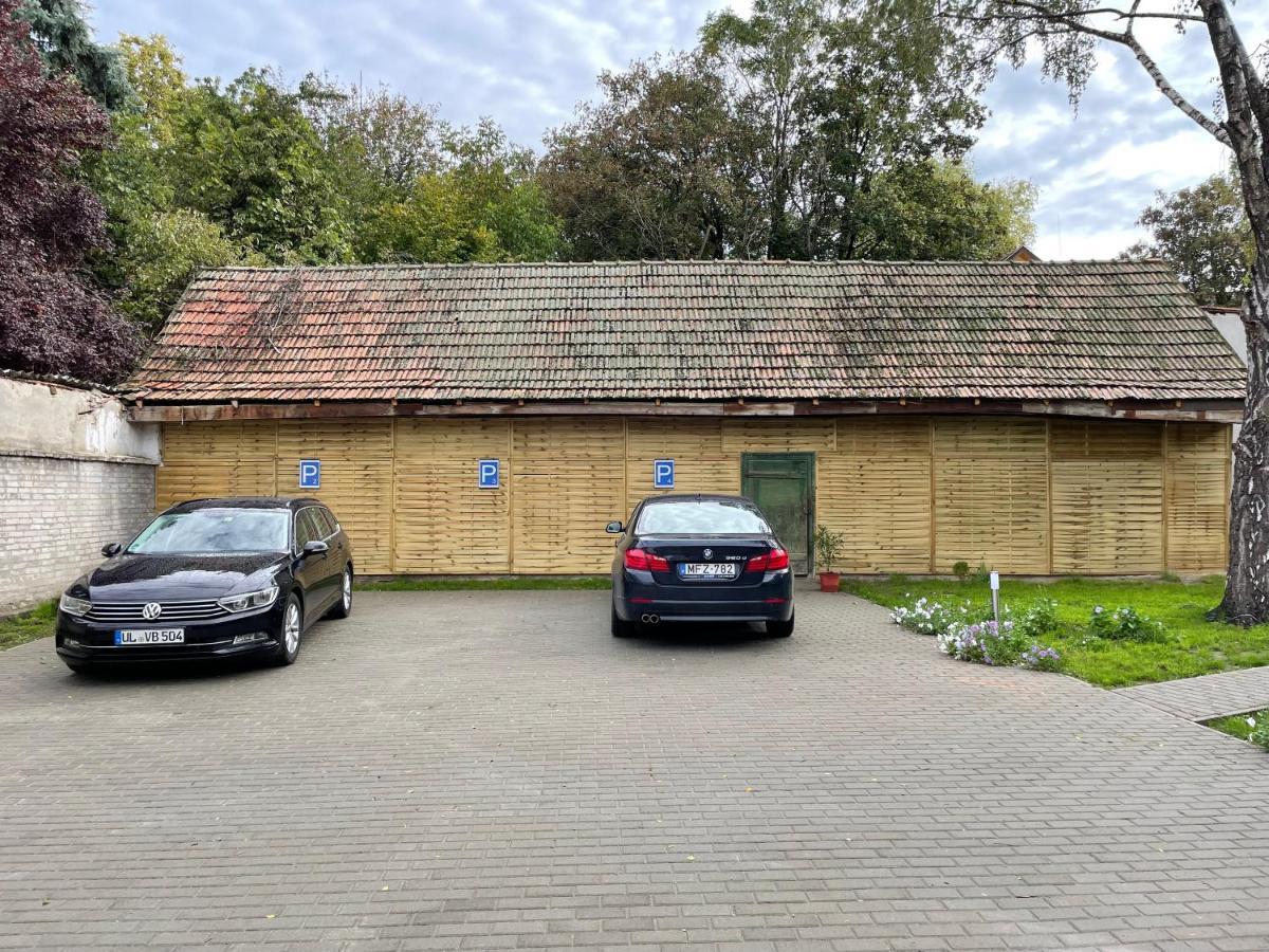 Kovacs Apartmanhaz Kiskunhalas Bagian luar foto