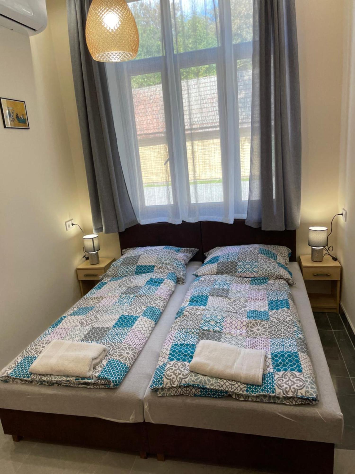 Kovacs Apartmanhaz Kiskunhalas Ruang foto