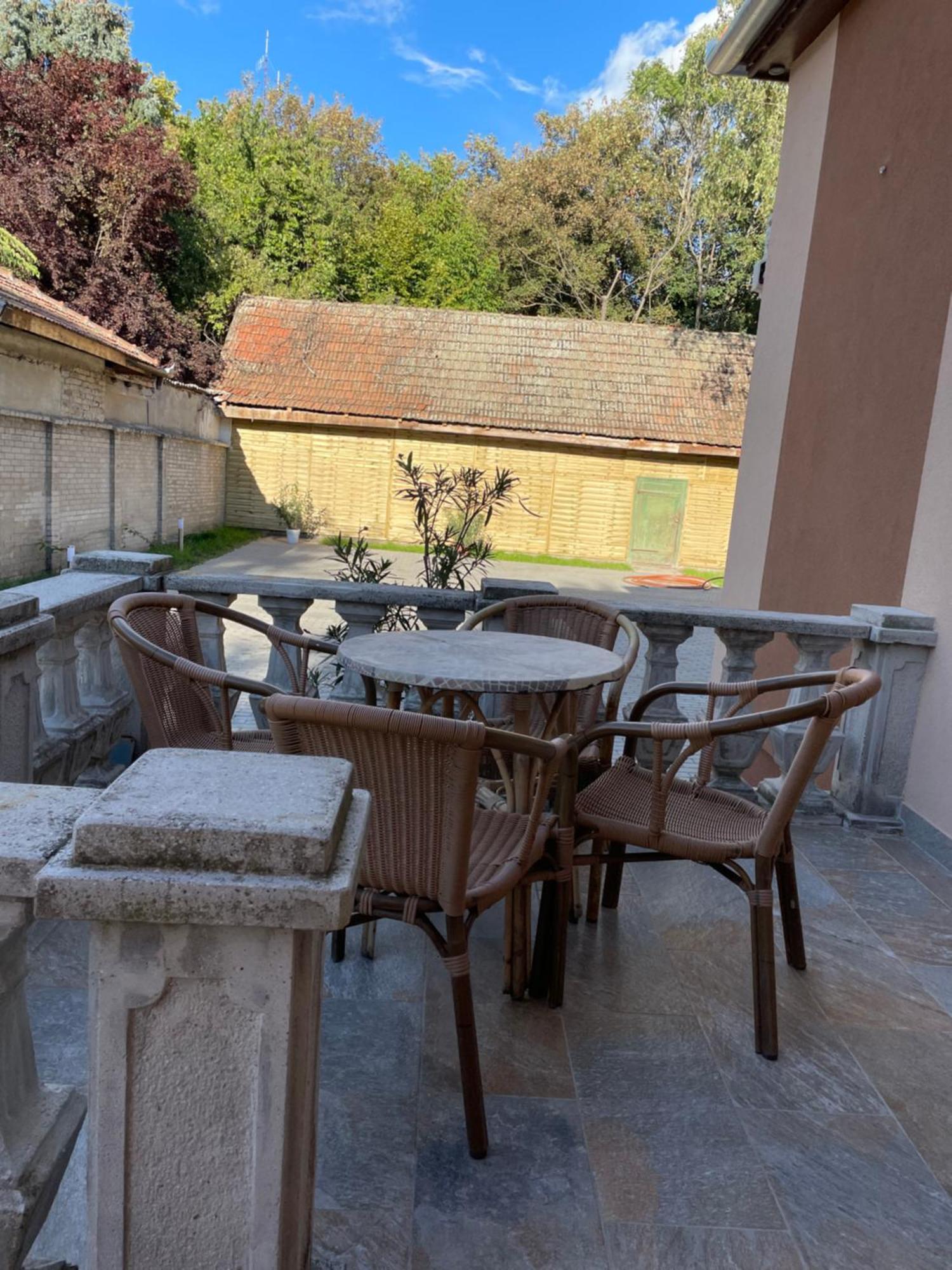 Kovacs Apartmanhaz Kiskunhalas Ruang foto